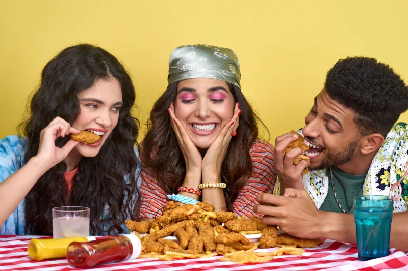 Dating Multiple People on Purpose: Inside the Conscious Non-Exclusivity Movement